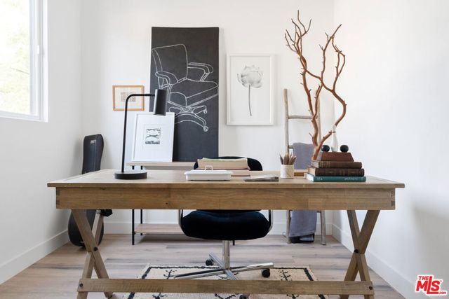 2512 Berkeley Avenue, Los Angeles, CA 90026