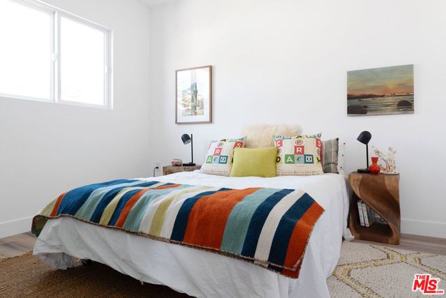 2512 Berkeley Avenue, Los Angeles, CA 90026