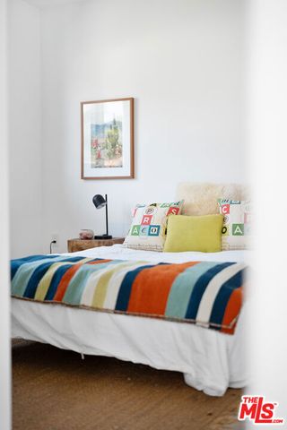 2512 Berkeley Avenue, Los Angeles, CA 90026