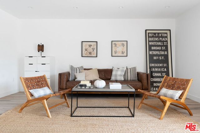 2512 Berkeley Avenue, Los Angeles, CA 90026