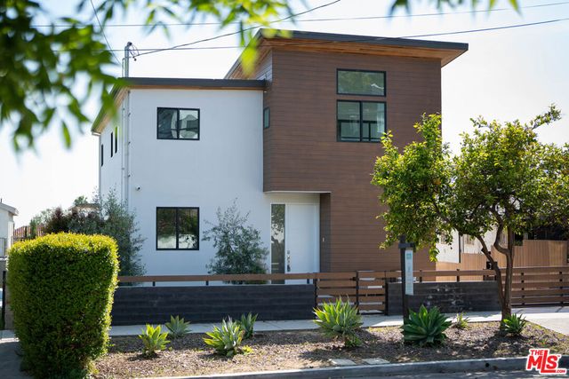 2512 Berkeley Avenue, Los Angeles, CA 90026