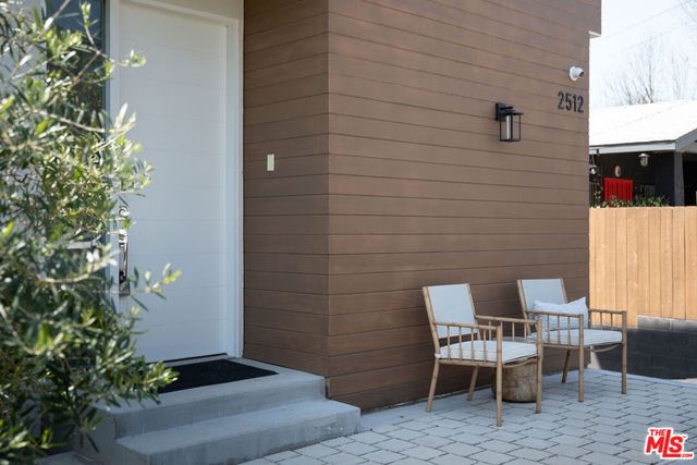 2512 Berkeley Avenue, Los Angeles, CA 90026