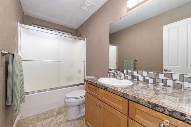 67 E South Island Drive, Shelton, WA 98584