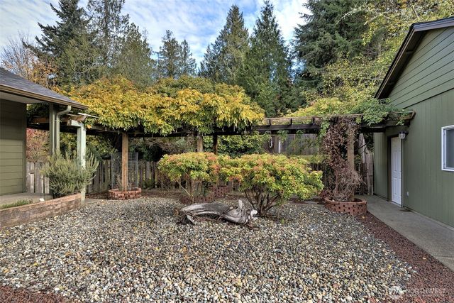 67 E South Island Drive, Shelton, WA 98584