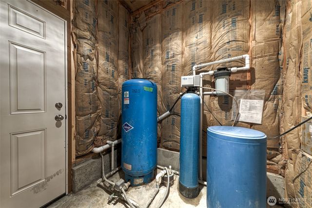 67 E South Island Drive, Shelton, WA 98584