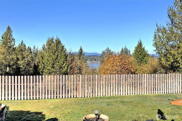 67 E South Island Drive, Shelton, WA 98584