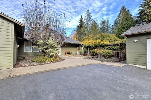 67 E South Island Drive, Shelton, WA 98584