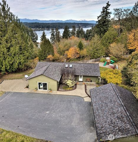 67 E South Island Drive, Shelton, WA 98584