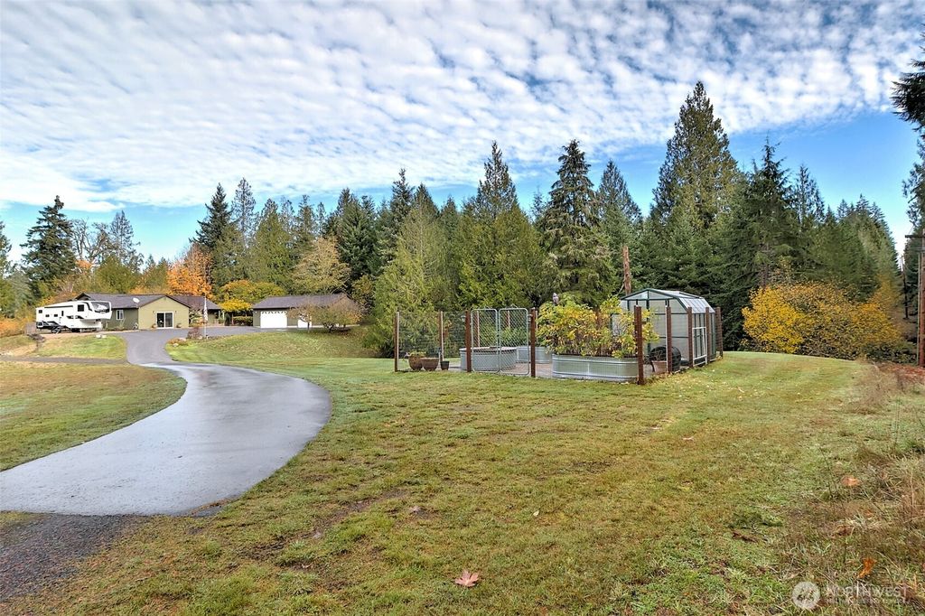 67 E South Island Drive, Shelton, WA 98584