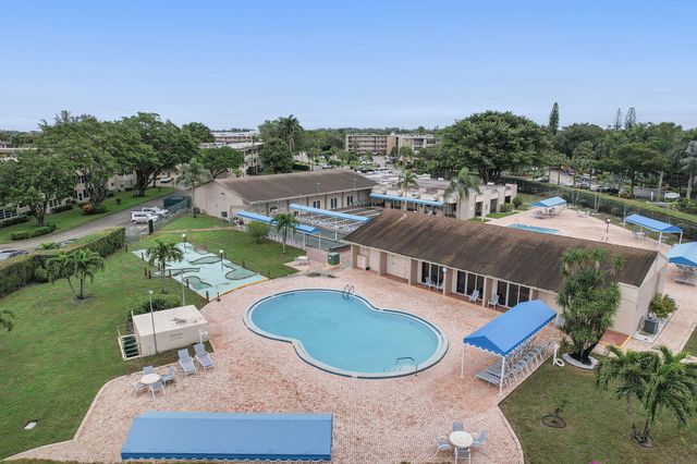 750 Lori Drive 232, Palm Springs, FL 33461