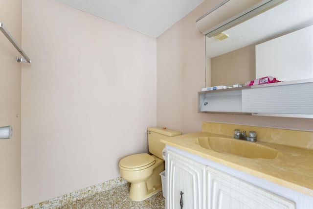 750 Lori Drive 232, Palm Springs, FL 33461