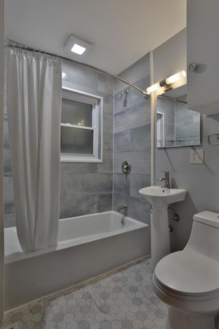3220 Medina Avenue, Columbus, OH 43224