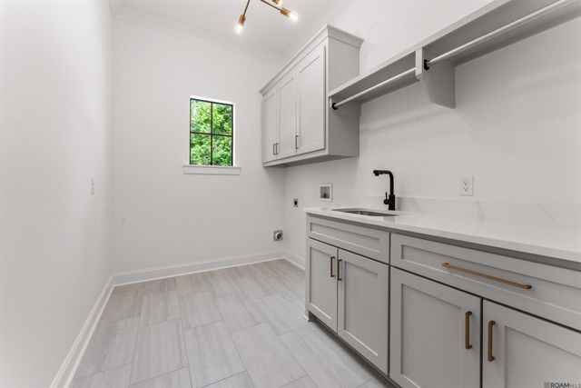 9053 Hillon Hood Rd, Denham Springs, LA 70726