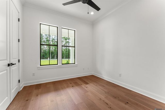 9053 Hillon Hood Rd, Denham Springs, LA 70726