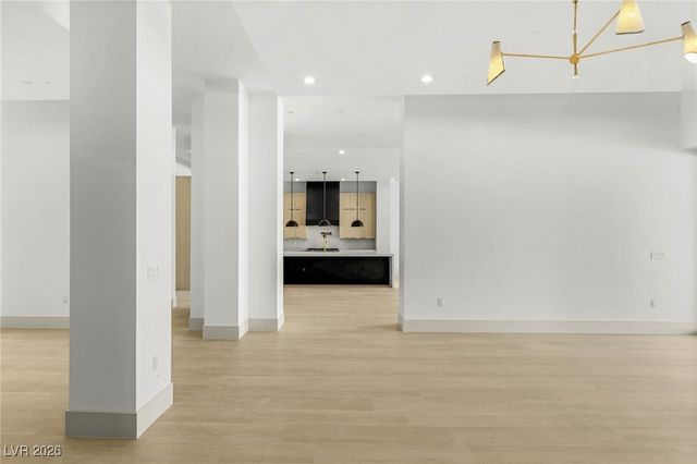 5885 St Ebbes Court, Las Vegas, NV 89131