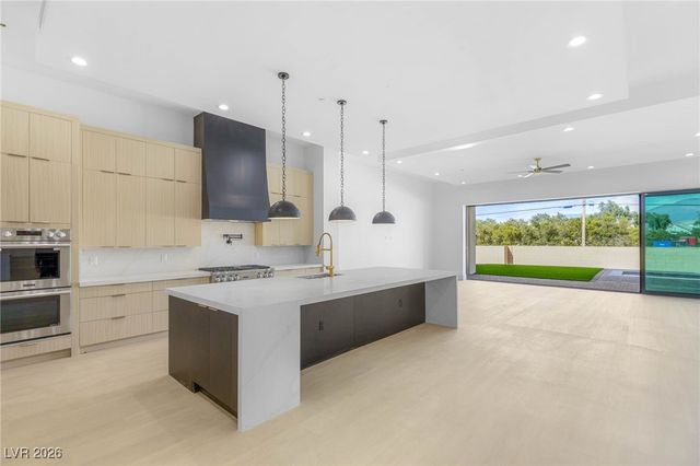 5885 St Ebbes Court, Las Vegas, NV 89131