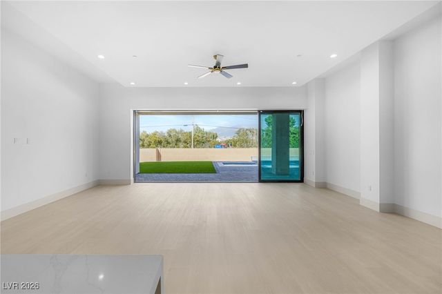 5885 St Ebbes Court, Las Vegas, NV 89131