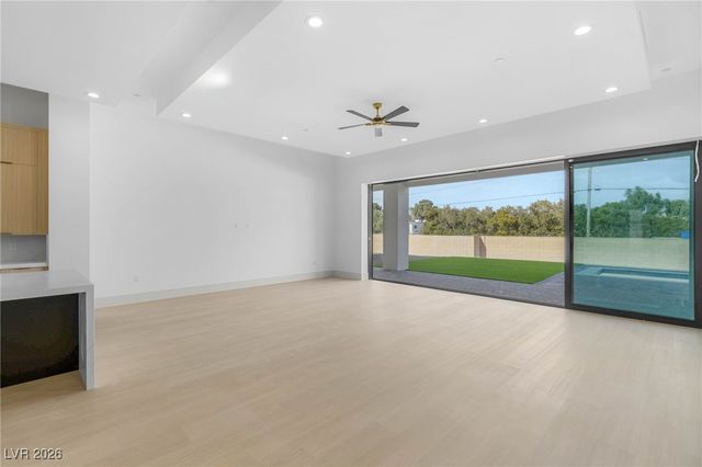 5885 St Ebbes Court, Las Vegas, NV 89131