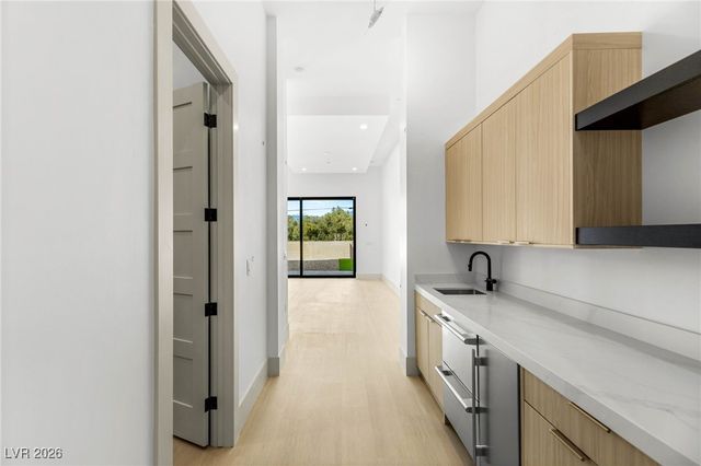 5885 St Ebbes Court, Las Vegas, NV 89131