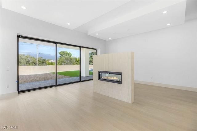 5885 St Ebbes Court, Las Vegas, NV 89131