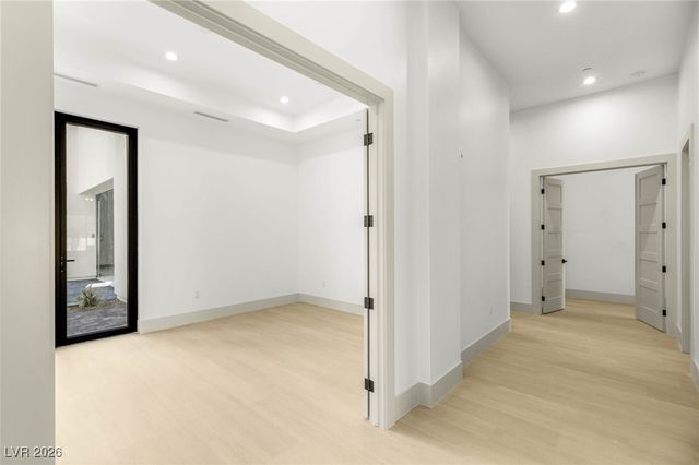 5885 St Ebbes Court, Las Vegas, NV 89131