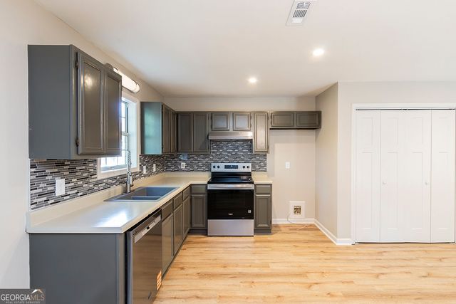 2223 Papp Drive, Gainesville, GA 30506