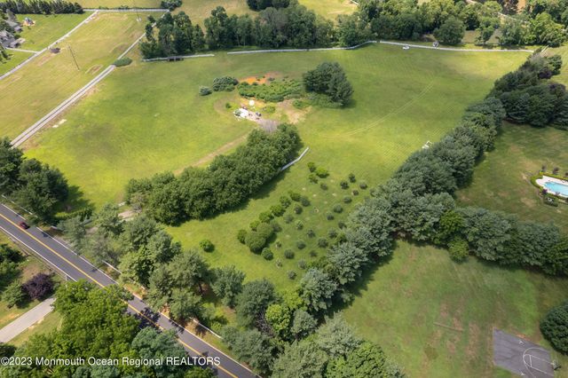55 Crine Road, Colts Neck, NJ 07722