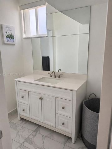 9171 Fontainebleau Boulevard 5, Miami, FL 33172