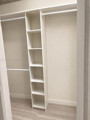 9171 Fontainebleau Boulevard 5, Miami, FL 33172