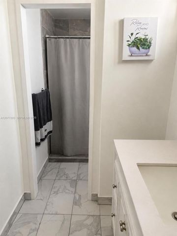 9171 Fontainebleau Boulevard 5, Miami, FL 33172