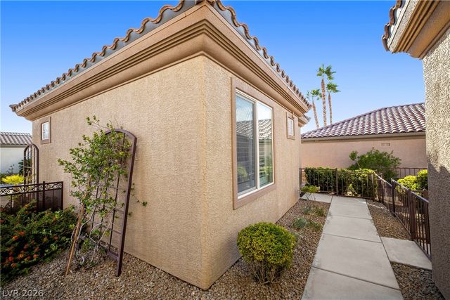 2432 Anderson Park Drive, Henderson, NV 89044