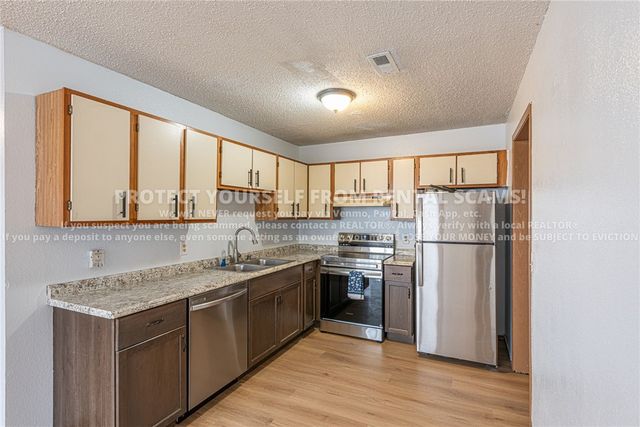 1684 N Dawn Drive, Fayetteville, AR 72701