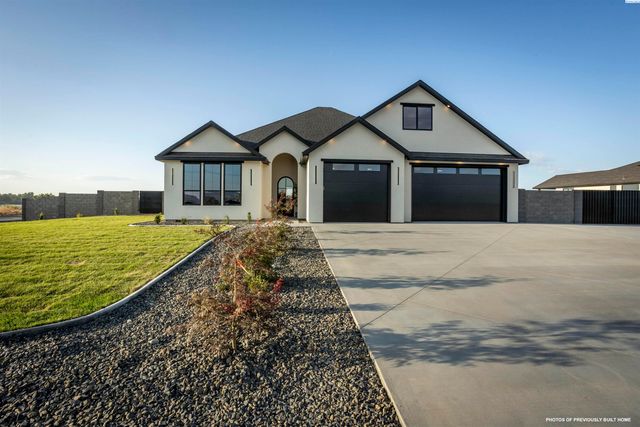 8601 Tendril Lane, Pasco, WA 99301