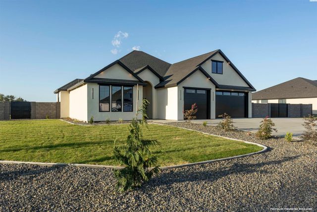 8601 Tendril Lane, Pasco, WA 99301