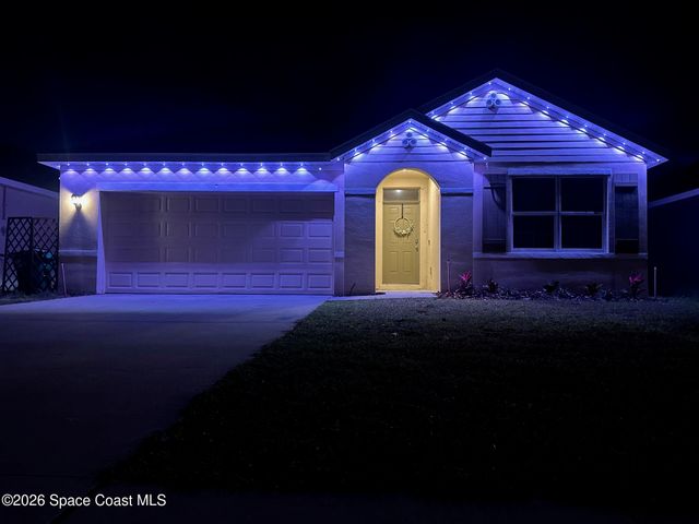 3634 Sandhill Crane Circle, Mims, FL 32754