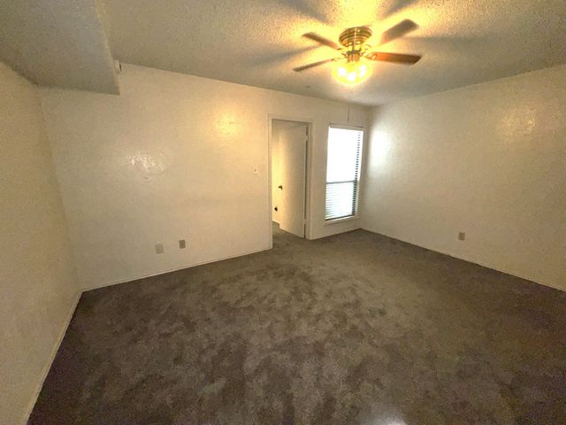 2300 Balsam Drive G102, Arlington, TX 76006