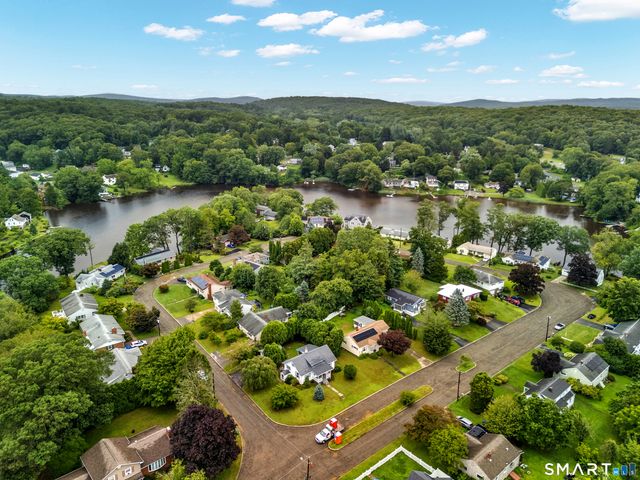 12 Wintergreen Drive, Waterford, CT 06385