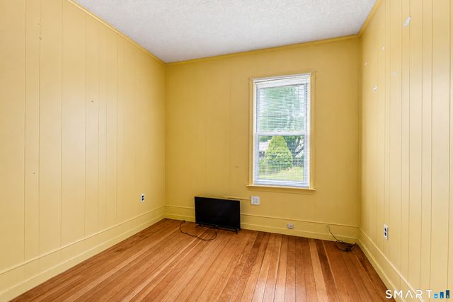 12 Wintergreen Drive, Waterford, CT 06385