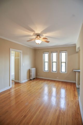 5214 S Woodlawn Avenue 302, Chicago, IL 60615