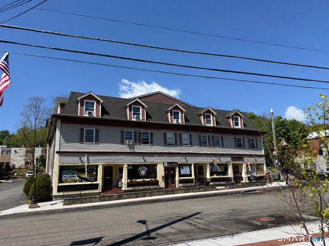 82 Main Street, East Hampton, CT 06424
