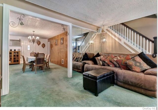 8946 215th Place, Queens Village, NY 11427