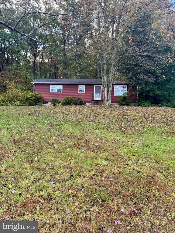 148 MEXICO RD, Pine Grove, PA 17963