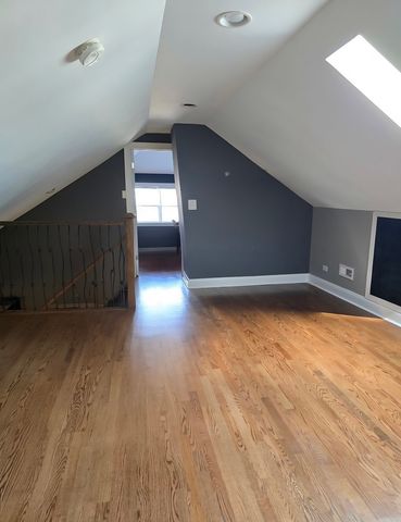 3760 N Osceola Avenue, Chicago, IL 60634