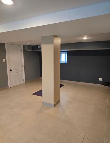3760 N Osceola Avenue, Chicago, IL 60634