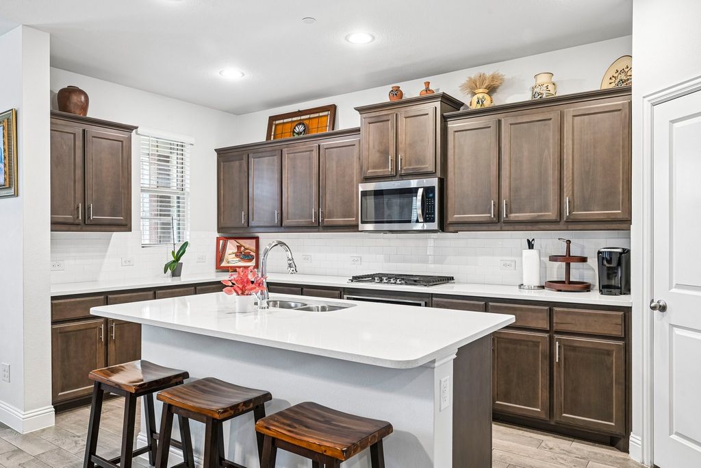 5572 Kilmer Drive, North Richland Hills, TX 76180 — photo 3