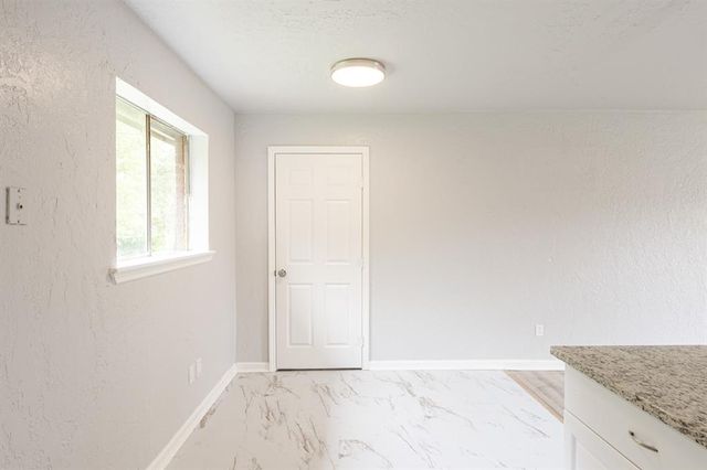 2605 Queensbury Road, Moore, OK 73160