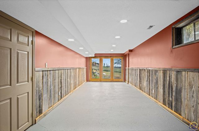 10010 Hwy K-16, Holton, KS 66436