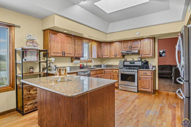 10010 Hwy K-16, Holton, KS 66436