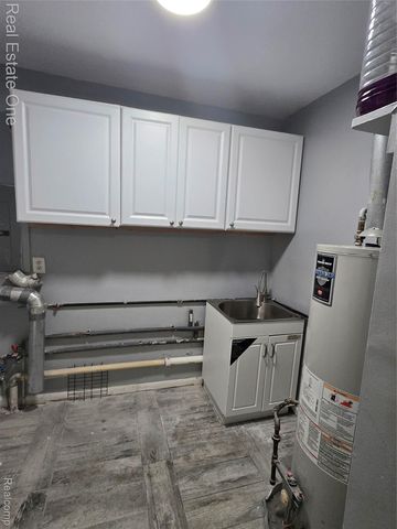 19830 Mahon Street, Southfield, MI 48075