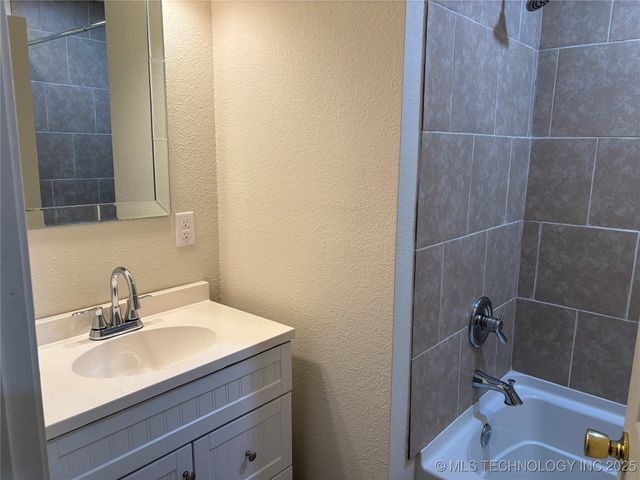 284 Songbird Trail, Ardmore, OK 73401